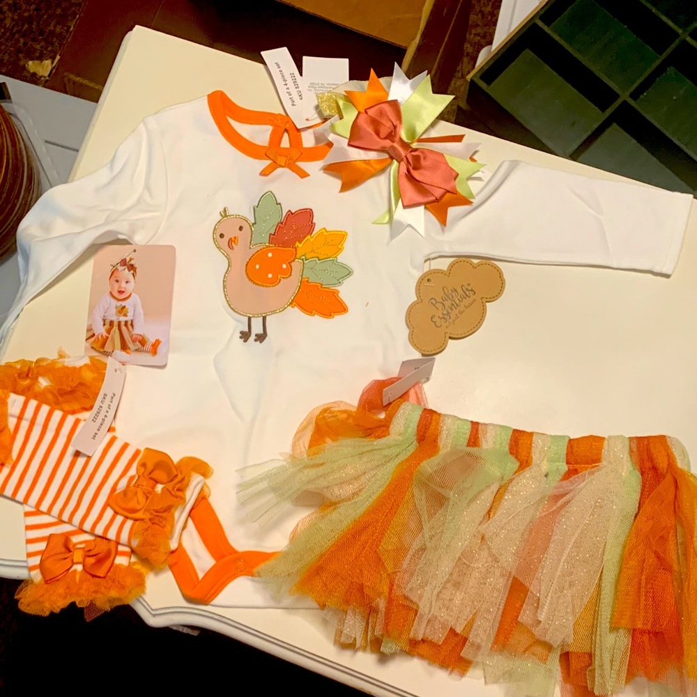 4 piece 9 month Baby Essentials Adorable Turkey Outfit ..NWT